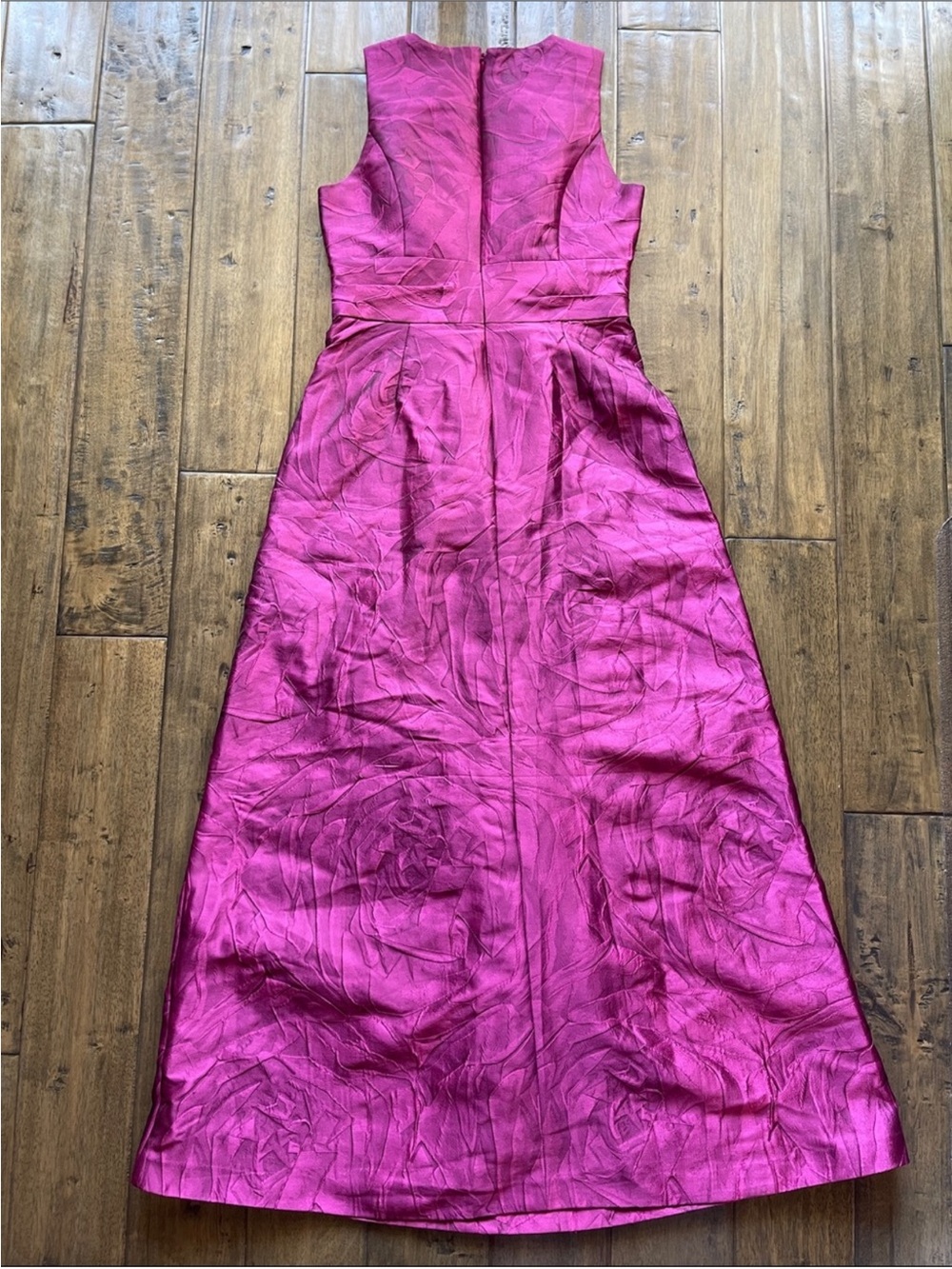 Kay Unger Mariah Gown in Sangria Jacquard Textured Crinkle Pleated Maxi Dress - Picture 5 of 9